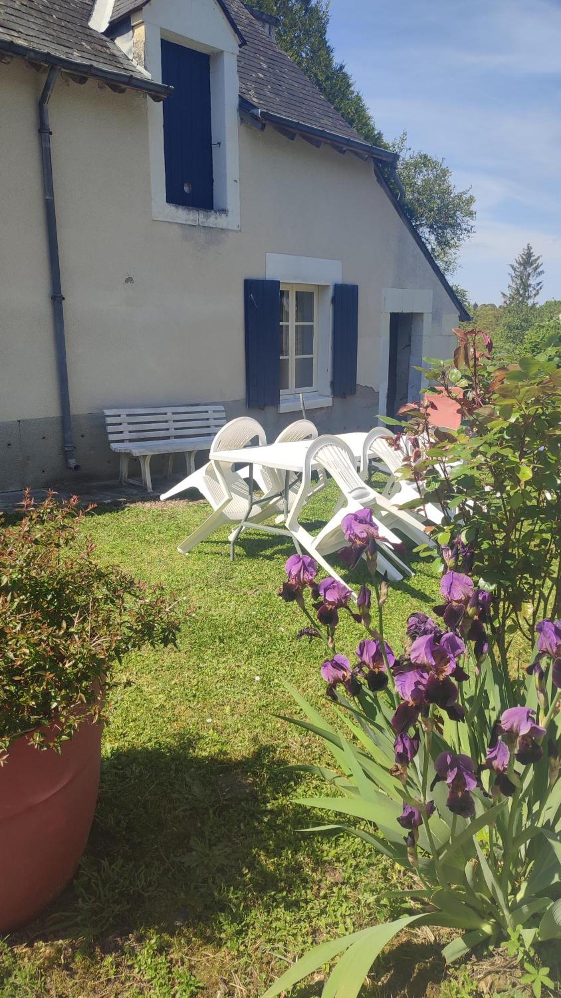 Maison Plain Pied, 2 Chambres, Longere Typique , Fraiche, Dans Bourg Avec Tous Commerces Luçay-le-Mâle Bagian luar foto