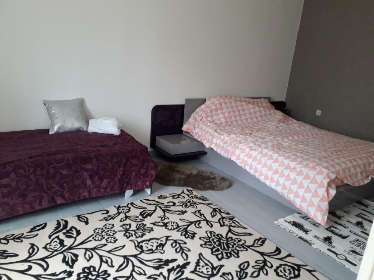 Maison Plain Pied, 2 Chambres, Longere Typique , Fraiche, Dans Bourg Avec Tous Commerces Luçay-le-Mâle Bagian luar foto